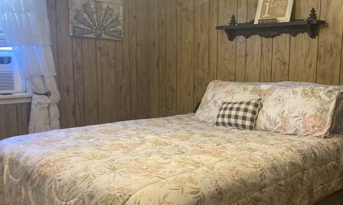 Bentley Cabina | Lake retreat