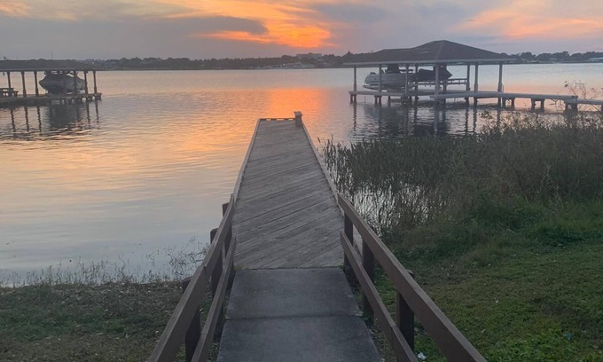 Sylvan Shores Casa | lake side house in the middle of orange country/