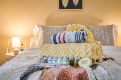 CityPlace Apartamento | Lake & Skyview 1BR Plus Den Apartment Free Parking