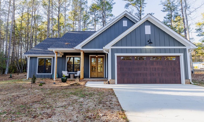 Mount Gilead Casa | Lake Tillery Retreat. Walk to Marina.