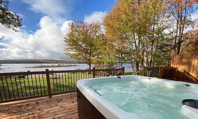 East Dalhousie Cabina | Lake Torment Retreat