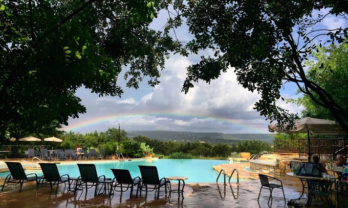 Jonestown Condominio | Lake Travis Condo w/ Resort Amenity Access!