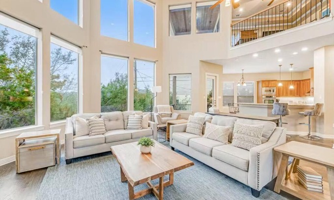San Marcos Casa | Lake Travis Luxury Escape - Austin, TX