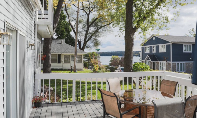 Fontana-on-Geneva Lake Casa | Lake View House/Heart of Fontana/Steps to the Lake & walking distance to it all!