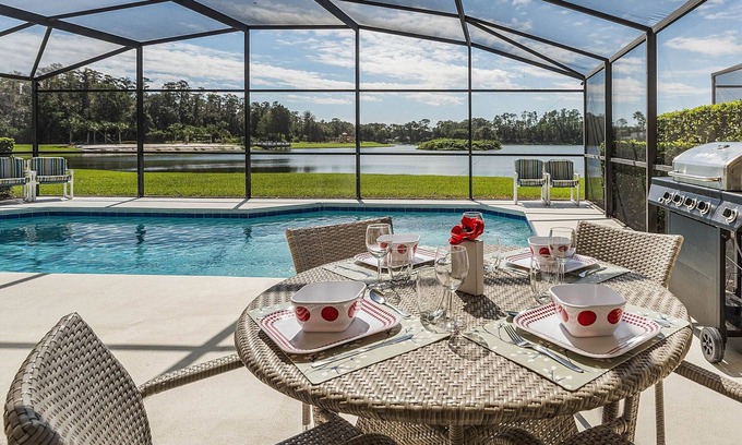 Lake Berkley Casa | Lake View Home w/Private Pool & 5BR – Near Disney
