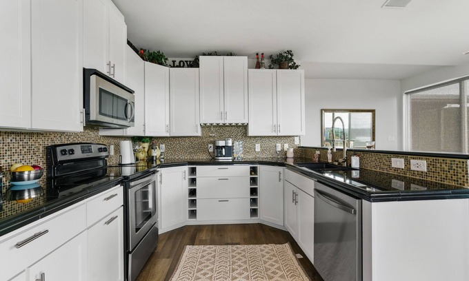 Highland Lake Estates Casa | Lake view Home with Billiards, Arcade, Theater, Ping Pong, Hot tub and more.