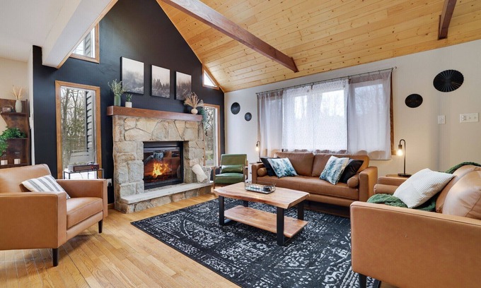 Pocono Summit Casa | Lake View, Hot Tub, Steps To The Beach, Epic Game Rm, Fire Pit, Family Friendly