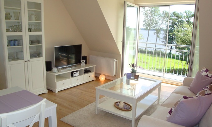 Klein Wittensee Apartamento | Vista al lago, acceso al lago, 3 ***, W-Lan, ostseenah, sauna, jardín, tranquilo, moderno
