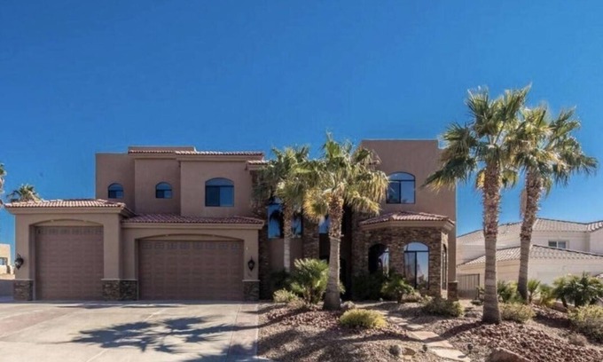 Lake Havasu City Casa | Lake View Mansion Style/Entertainment Home .