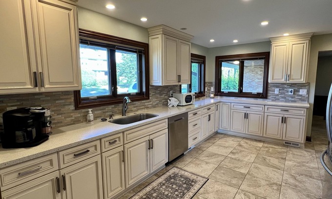 Erie Casa | Lake View Ranch