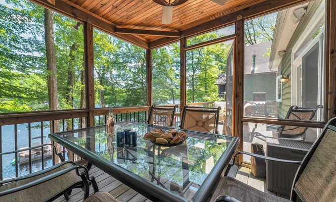 Greentown Casa | Lake Wallenpaupack Lakefront+ Private Boat Slip