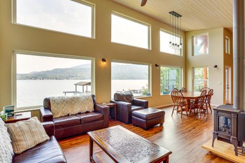 Sudden Valley Casa | Lake Whatcom House with Private Hot Tub and Dock