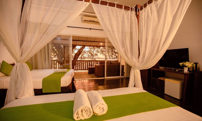 Mahasenpura Hotel | Lake Wind Resort