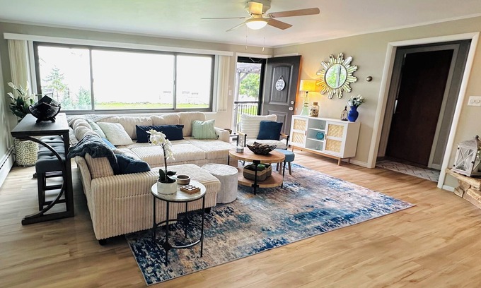 Fox Crossing Casa | Lake Winnebago Getaway!