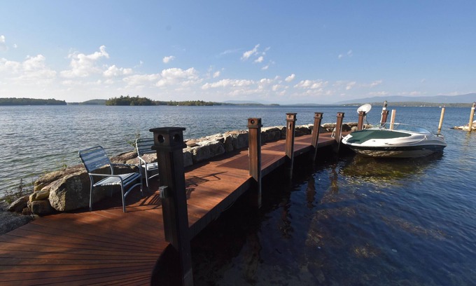 Gilford Villa | Lake Winnipesaukee True Island Property