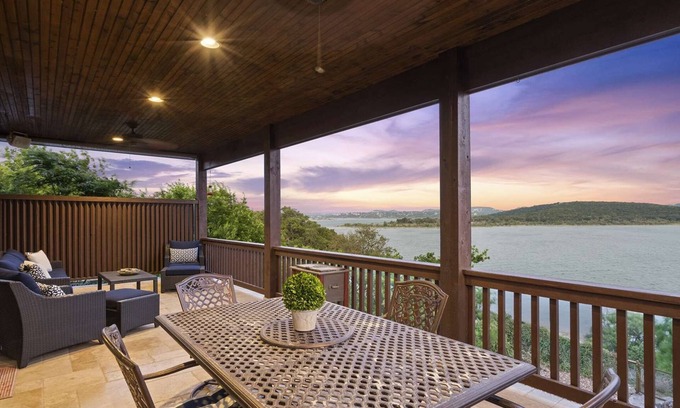 Canyon Lake Casa | Lakebreeze Villa | Backyard Lake Access!
