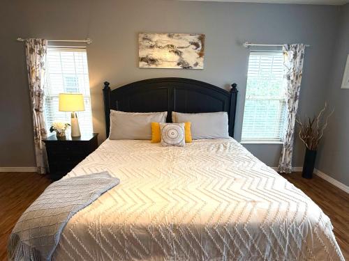 Indian Point Apartamento | Lakefront and Lake View Condo on Indian Point