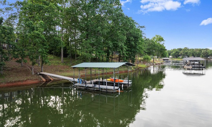 Townville Casa | Lakefront Bungalow/Deep Water/Boat Dock/Clemson