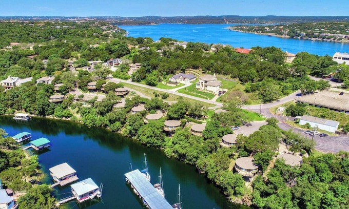 Lakeway Casa | Relajante Waterfront Bungalow en Lake Travis, piscina y jacuzzi, junto al puerto deportivo (# 1)