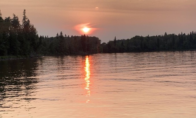 Candle Lake Cabina | Lakefront cabin at Candle Lake with boat slip
