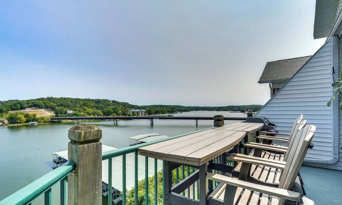 Camdenton Condominio | Lakefront Camdenton Condo Near Ha Ha Tonka & Golf!