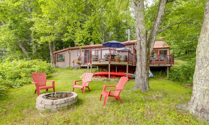 Mansfield Depot Cabaña | Lakefront Connecticut Retreat Near UConn