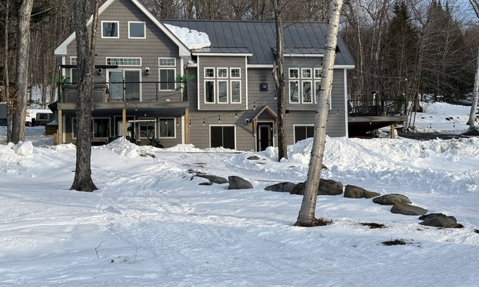 Greenville Casa | Lakefront family retreat close to town with hot tub, tiki bar and fire pits