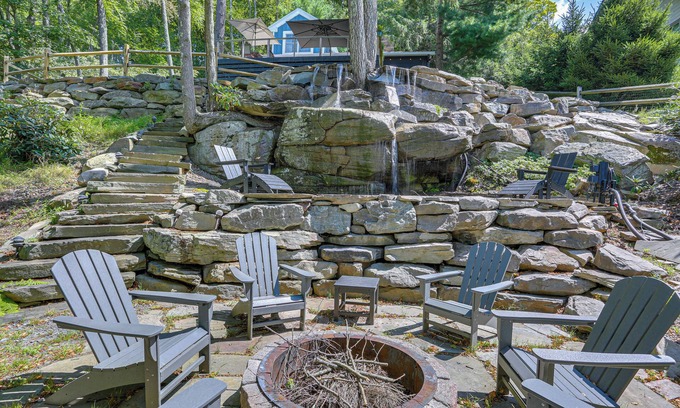 Greentown Cabaña | Lakefront Gem w/ Hot Tub & Boat Dock in Greentown