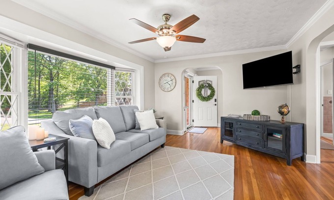 High Point Casa | Lakeside Escape: 180° Water Views, 3 Miles from HPU, 10 Miles from Greensboro