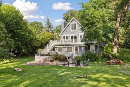 Ramsey County Casa | Lakefront Getaway- Hot Tub, Firepit & Fireplaces! home
