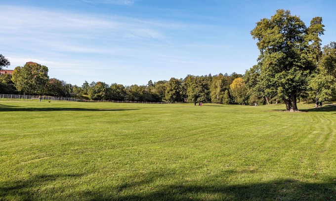 Albano Casa | Lakefront Getaway in Hagaparken Central Stockholm