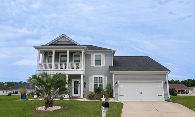 Forestbrook Casa | Lakefront home with enclosed yard, W/D, central AC & pool