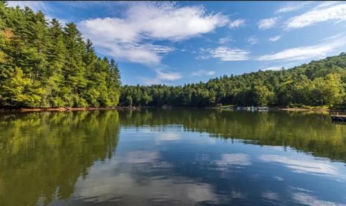 Cullowhee Casa | Lakefront Home with Private Dock on Lake Glenville