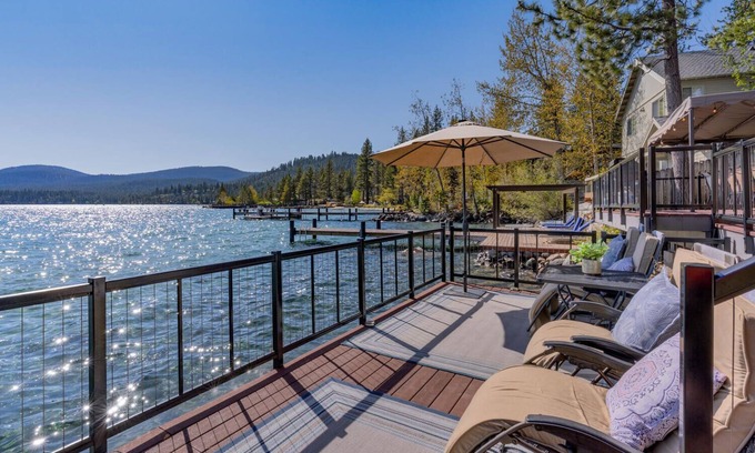 Tahoe Vista Casa | Lakefront | Hot Tub | Buoy | Game Room | Walk to the Beach (Steeple)
