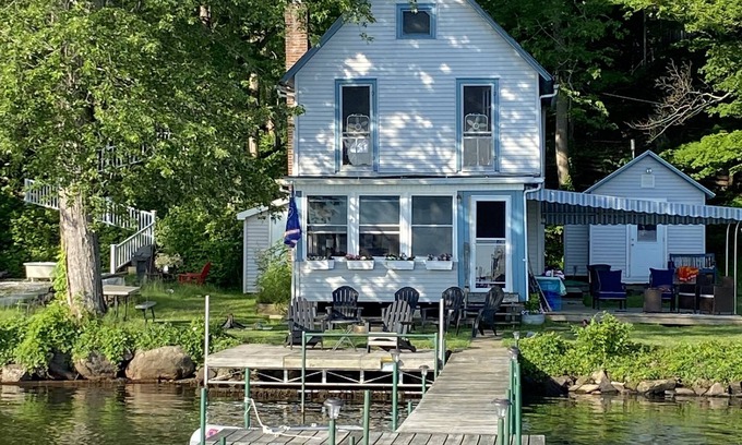 Niets Crest Cabaña | Lakefront house on Chautauqua Lake