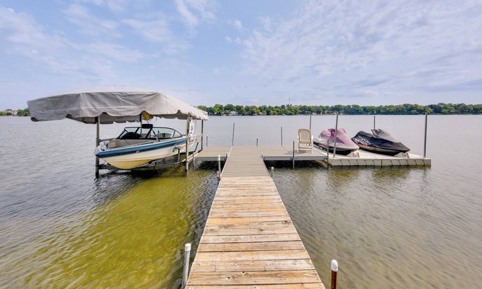 Grayslake Casa | Lakefront Illinois Retreat w/ Deck, Grill & Dock!