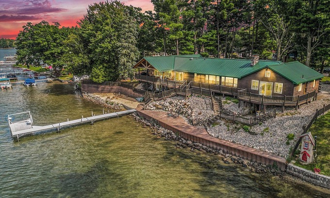 Lake Casa | Lakefront, Indoor Pool+Hot Tub, Sandy Beach+Dock, Gameroom+Firepit+Dog/EV OK