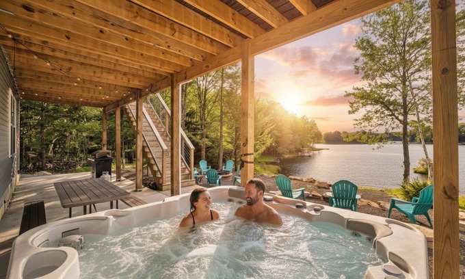 Pocono Lake Casa | Lakefront Luxury at Sunset Horizon!