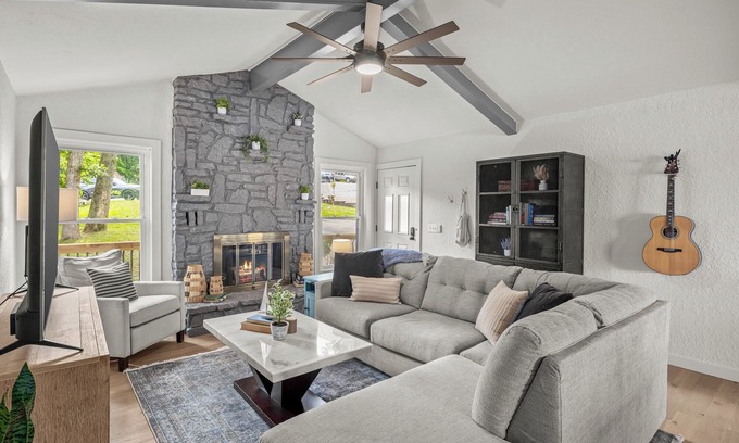 Bella Vista Casa | Lakefront, luxury beds, hot tub, fire pit, game room, private dock & boathouse.