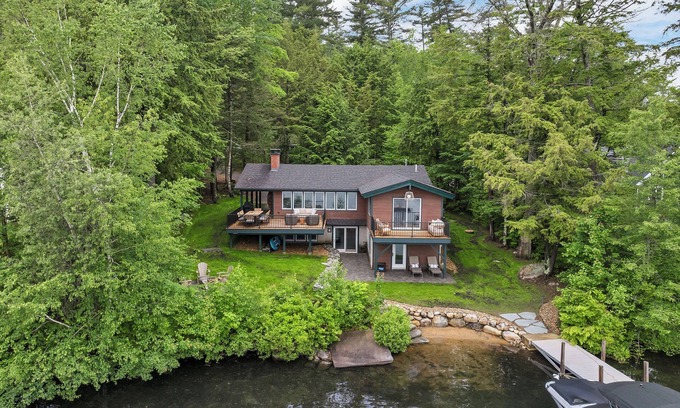 Meredith Casa | Lakefront Luxury – Dock, Beach, Deck & Game Room | Sleeps 10