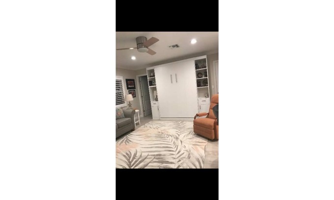 Disston Heights Casa | Lakefront near the beach