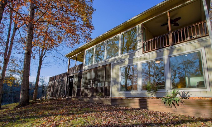 Jacksboro Casa | Lakefront Norris Lake house. Dock, Minimal Stairs. Close to I-75, Jacksboro, TN