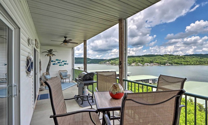 Camdenton Condominio | Condominio en el lago de los Ozarks w / Boat Slip & Pool!