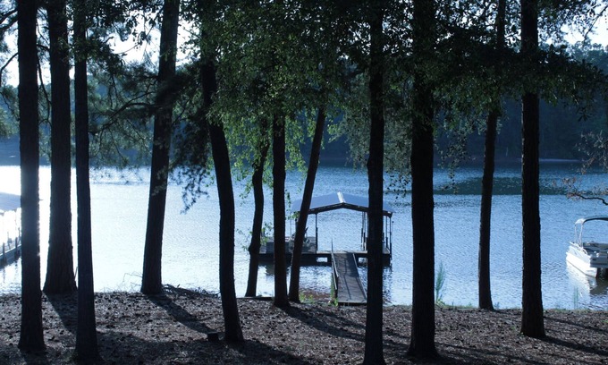 Townville Cabaña | Lakefront Propiedad escapada con muelle y rampa, Cerca de Clemson