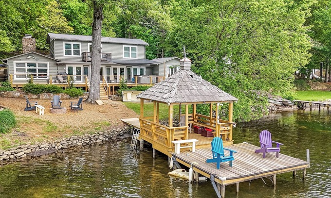 Whiteside Casa | Lakefront Seclusion! - UPDATED! Dock, Hot tub, fire pit, pet friendly with fee,