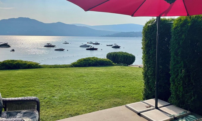 Scotch Creek Casa | Lakefront Shuswap townhouse in Scotch Creek (Buoy, private beach & pool/hot tub)