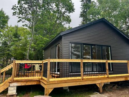 Carling Casa | Lakefront Studio Cottage #8