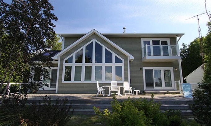 South Bruce Peninsula Cabaña | Lakehouse in Beautiful Oliphant-Spectacular Views!