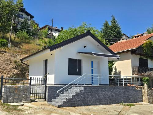 Elen Kamen Casa | Lakehouse Liza