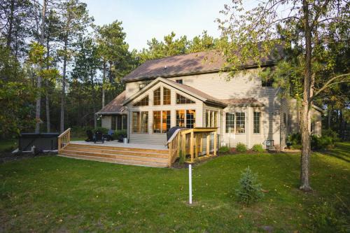 Rome Casa | Lakes and Links Luxury Retreat